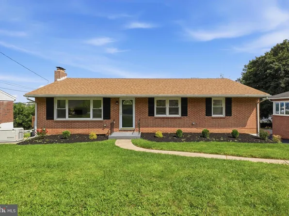 1429 Bonbar Rd, York, PA 17403