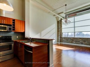 1001 Roselawn Ave #209, Toronto, ON M6B 4M4