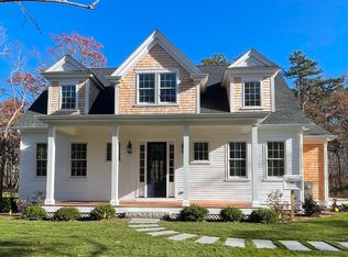13 Holly Bear Ln, Edgartown, MA 02539