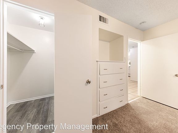 4th image of 7314 Oak Manor Dr #208