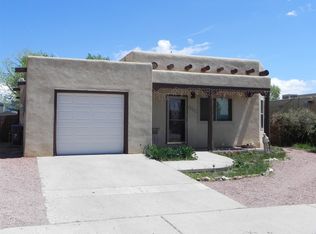 1329 Acequia Borrada, Santa Fe, NM 87507