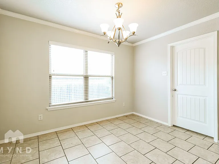 17 Bristol Dr — Photo 5