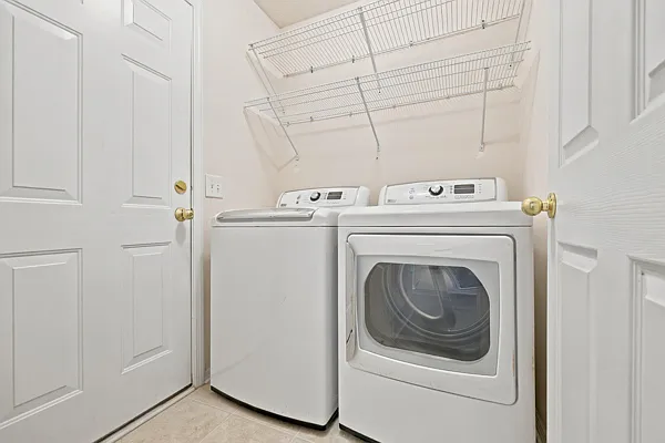 914 Bur Oak Ct — Photo 13