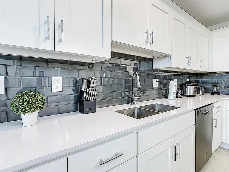 3161 Paradox Cir #101 — Photo 7