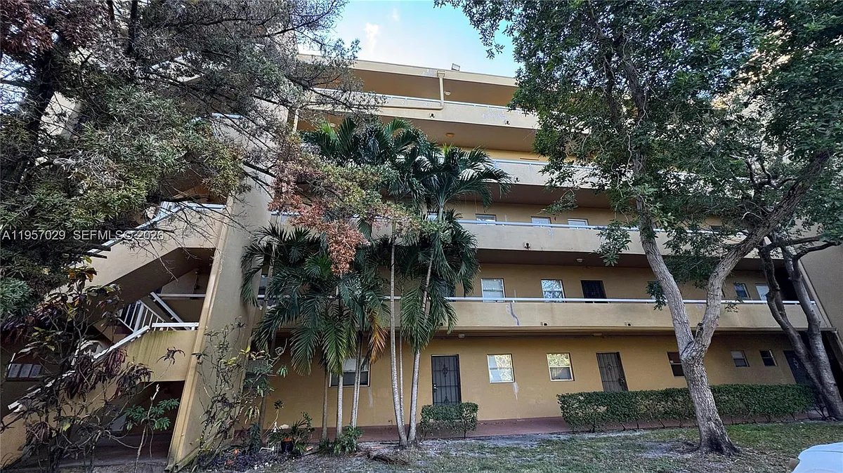 Photo 2 of 25 - 4111 Stirling Rd #102 - Dania Beach, FL Building Photo - 4111 Stirling Rd #102