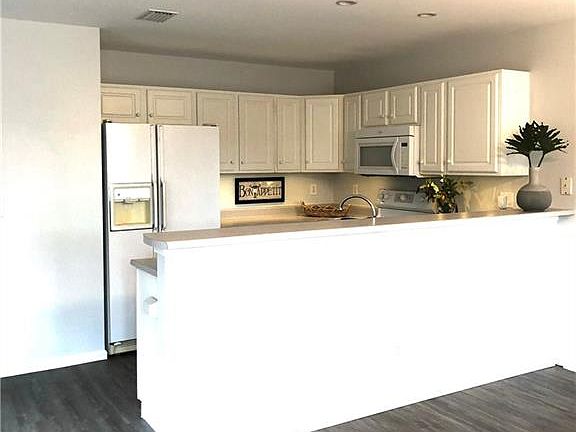 5th image of 409 Palmetto St