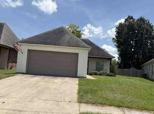 104 Beauchamp Ln, Lafayette, LA 70506