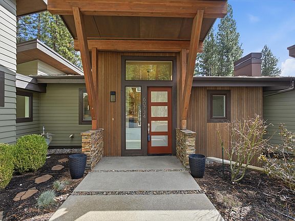 3rd image of 60734 Golf Village Loop