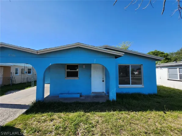 2991 Saint Charles St, Fort Myers, FL 33916