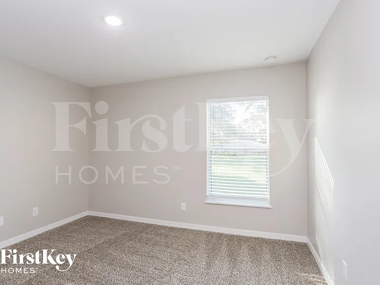 1860 Kim Acres Ln — Photo 11