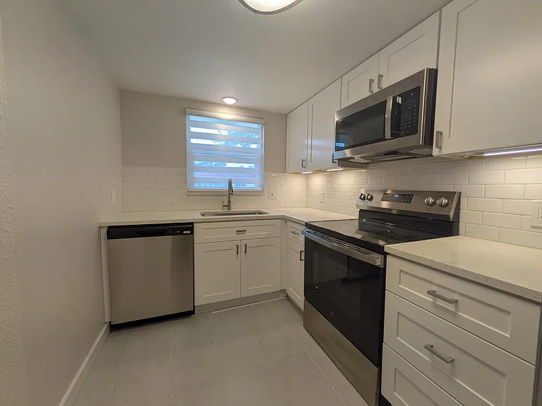 5860 38th Ave N #34 — Photo 7