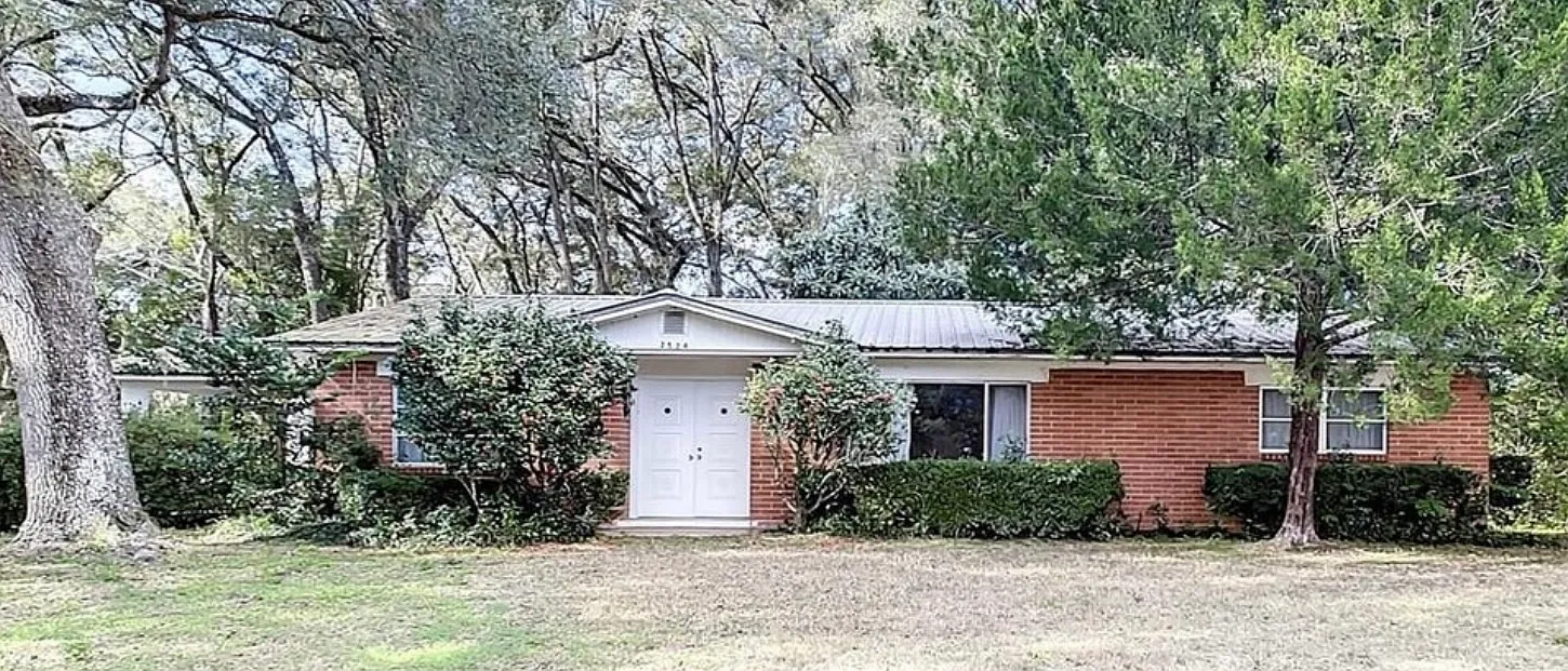 3 bed, 2766 sqft, $2,000 — Photo 1