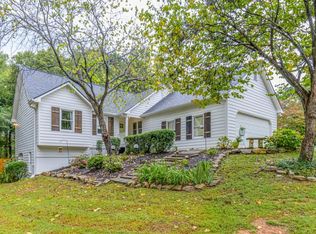 17 W Ridge Ct SE, Cartersville, GA 30121