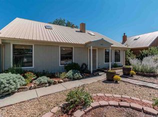 1061 Willow Way, Santa Fe, NM 87507
