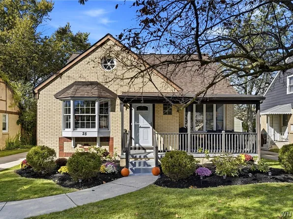 28 Flora Rd, Cheektowaga, NY 14225
