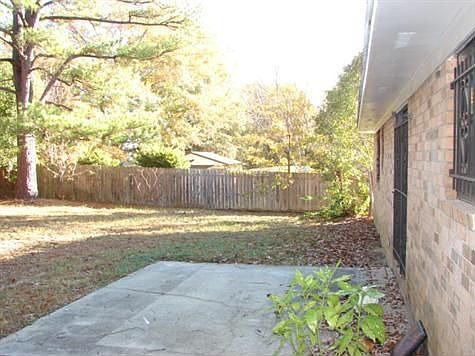 5th image of 911 N Willowick Dr
