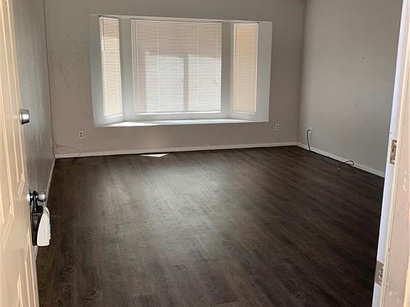 3rd image of 4133 Glenfield Cir