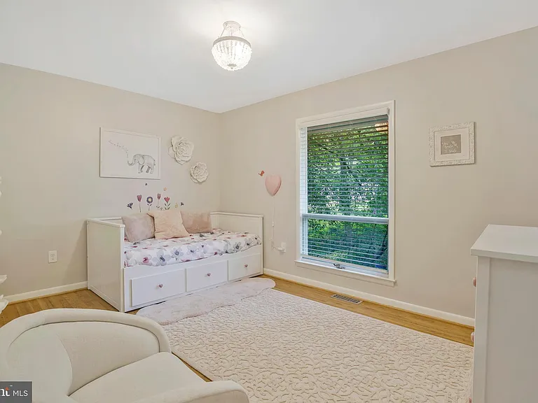 1715 Hollinwood Dr — Photo 35