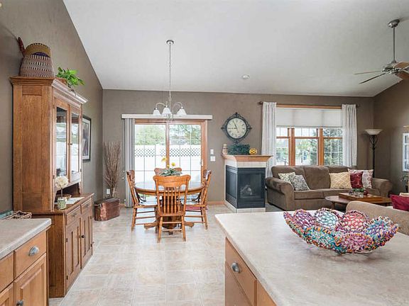 5th image of 546 Coonen Dr