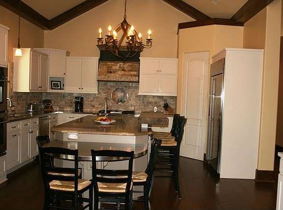 4th image of 2040 Stonegate Valley Dr