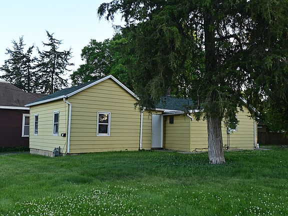4th image of 1346 N Division St