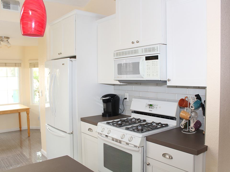 1st image of 30284 Oise Dr
