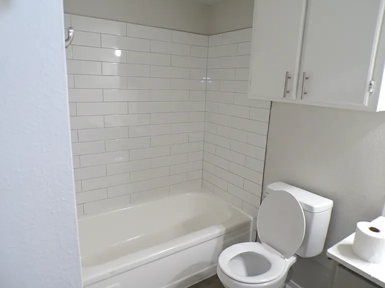 Regency Point Luxury Apartments — Photo 119
