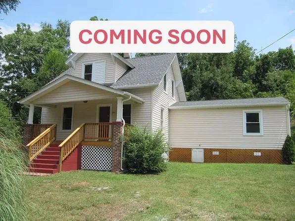 2141 Hollins Rd NE, Roanoke, VA 24012
