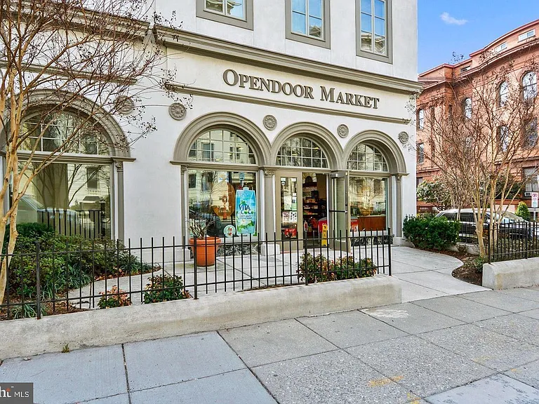 2153 California St NW #207 — Photo 21