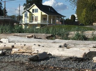 8233 Cedar Ave, Blaine, WA 98230