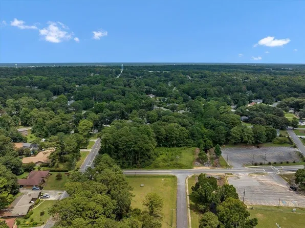 275 Lakeshore Dr, Warner Robins, GA 31088