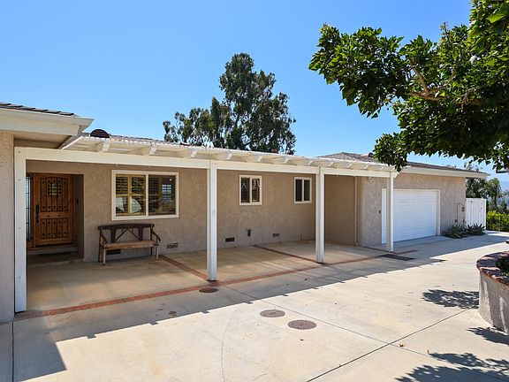 5th image of 312 Alosta Dr