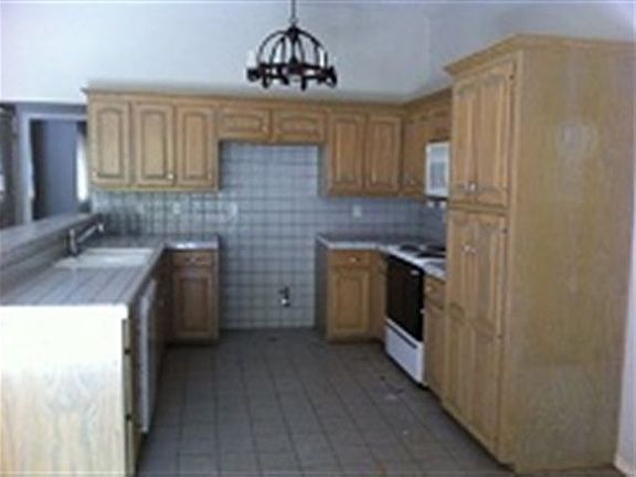 4th image of 252 County Road 3870