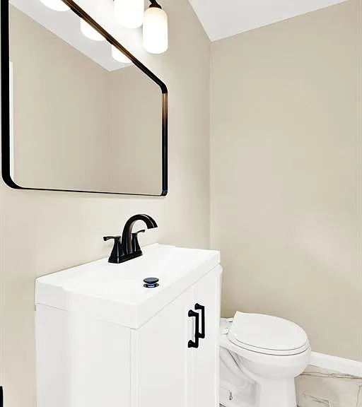 23248 Helen St — Photo 19