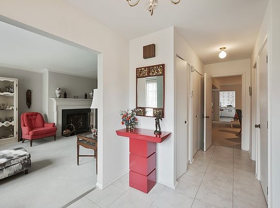 2nd image of 1493 Avignon Ct