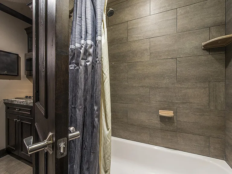 2235 Sidewinder Dr — Photo 10