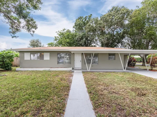 811 W Country Club Circle, Plantation, FL 33317