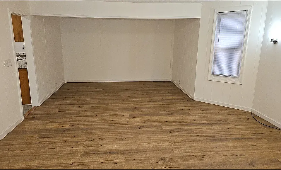 Dining room.