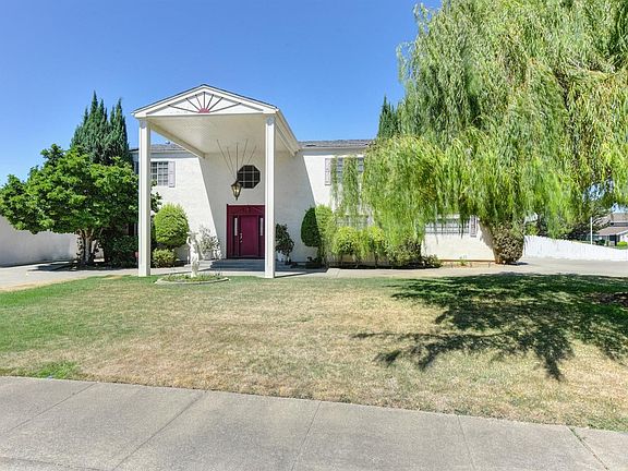 2nd image of 2310 Cork Cir