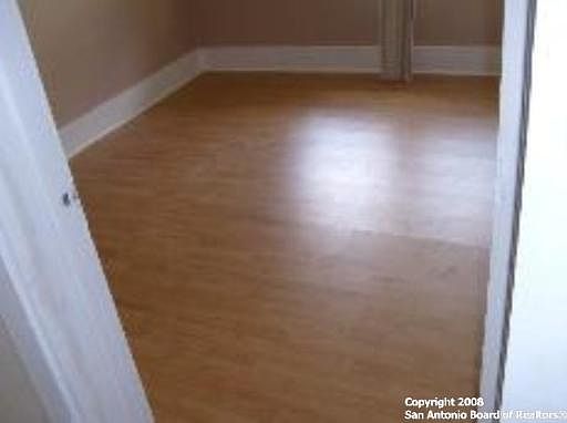 5th image of 923 W ROSEWOOD