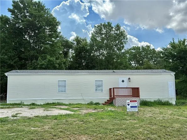 2907 Dune Dr, Odessa, MO 64076