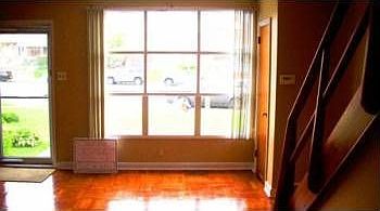 3rd image of 2932 Devereaux Ave