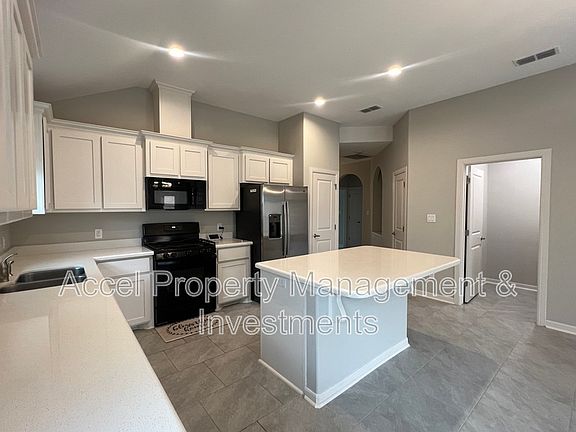 5th image of 1406 E Sonador Dr S