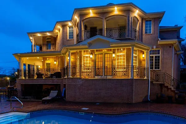 Sold by Robert DeFalco Realty | media 38