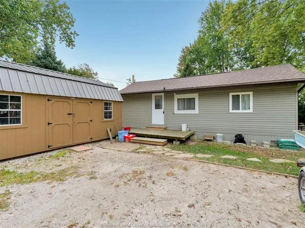 41 Klies Beach Rd, Essex, ON N0R 1G0