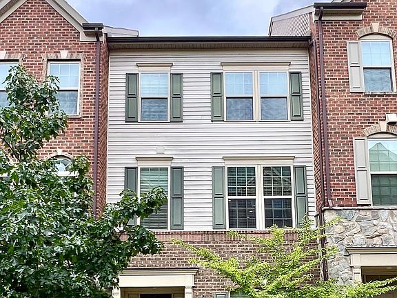 3rd image of 7312 Taylors Hill Ln