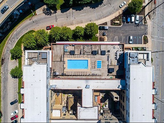2nd image of 600 Broadway Ave NW APT 219