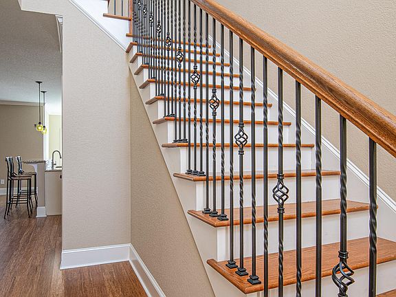 3rd image of 2000 Croyden Circle #B