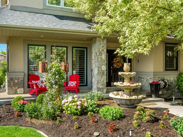 1911 W Grassy Knoll Ct, Riverton, UT 84065