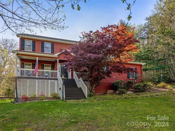 2975 Locust Grove Rd, Hendersonville, NC 28792